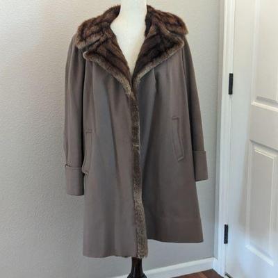Women's Size Large Brown Fur-Lined Trench Coat