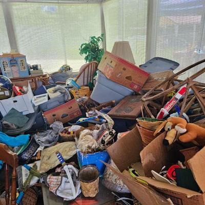 Estate sale photo