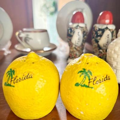 Vintage Florida-themed lemon salt & pepper shakers