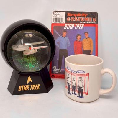 Star Trek Lighted Globe/Coffee Cup/Simplicity Sewing Pattern