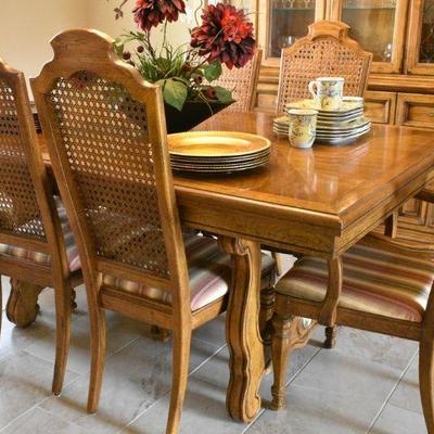Thomasville Dining Room Set w/ 6 Chairs
