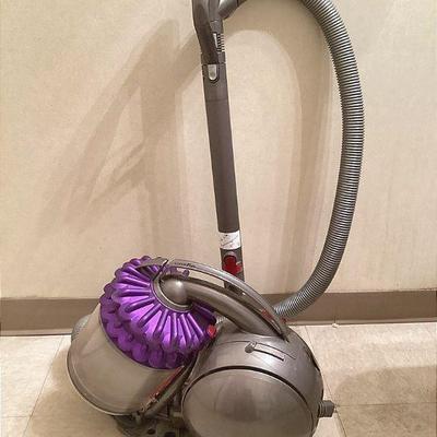 NOBE125 Dyson Cinetic Vacuum	Comes with original manual, & a few attachments. In good working order,Â 
