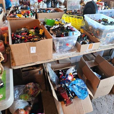 Yard sale photo in Oshkosh, WI