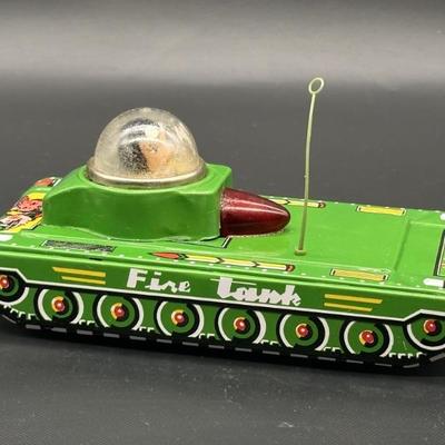 China M-956 Sparkling Fire Space Tank Tin Toy