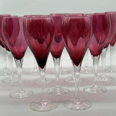 (14) Cranberry Tulip w/ Clear Stem Wine Glasses