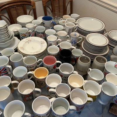 Hundreds of pieces of kitchenware