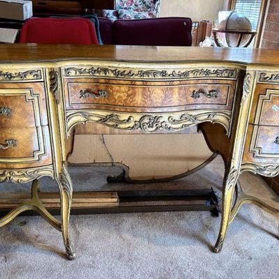 Beautiful vintage French Provincial desk - part of a bedroom suite 
