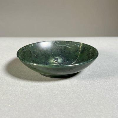 CHINESE SPINACH JADE BOWL | Chinese spinach jade low-form bowl or cup h. 1 x dia. 3.5 in.
