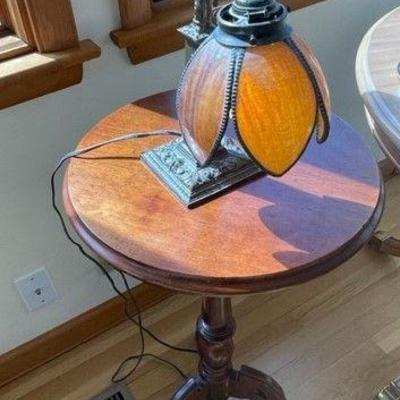 Vintage Carmel Slag Tulip Lamp