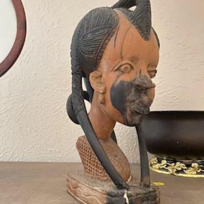 African woman Sculpture