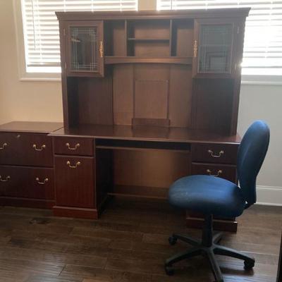 Part two of Office Desk Set: Hutch top Large Desk with drawers, cabinets, shelfs in decorative glass cabinets and middle shelf storage...
