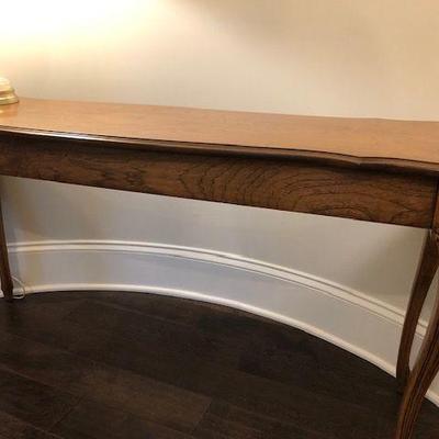Oak French Provincial Table; great condition; $95