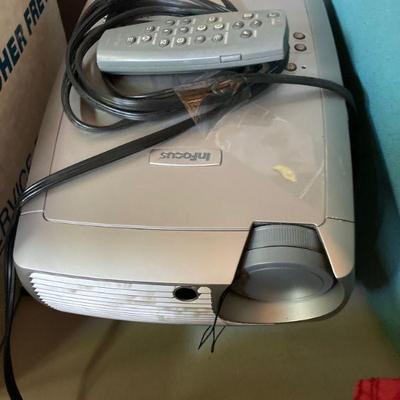 InFocus Screen Play LCD projector with 12' screen