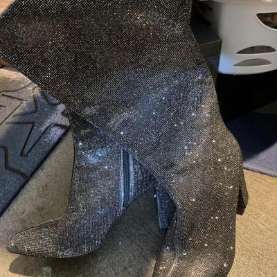 Ladies size 12 bling boots