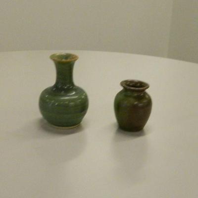 1990 Shelton green vase Seagrove bud vase signed Seagrove