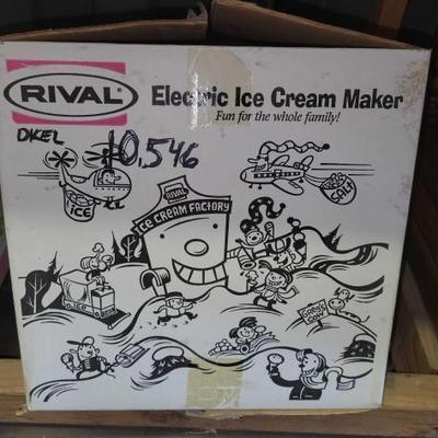 #10546 â€¢ Rival Electric Ice Cream Maker
