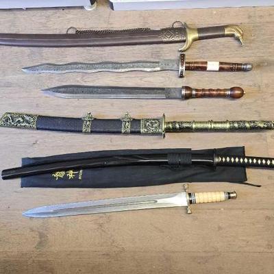 #7018 â€¢ (6) Swords
