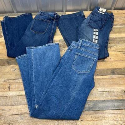 #1843 â€¢ (3) Pairs of Womanâ€™s Jeans
