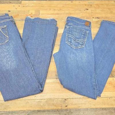 #1840 â€¢ (2) Women's Ariat & BKE Denim Jeans
