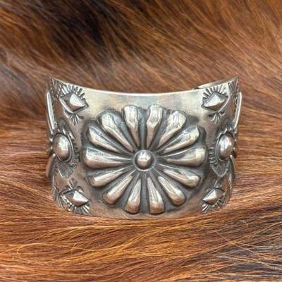 #534 â€¢ Native American Sterling Cuff, 98g
