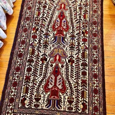 5x2.9 Iranian rug