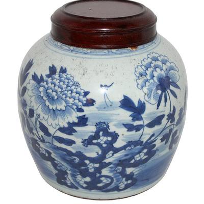 Antique Blue and white chinese Pot Jar