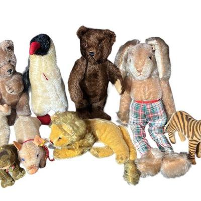 Collection (9) Vintage STEIFF Stuffed Animals, Velvet Pin Cushions, Austin Estate
