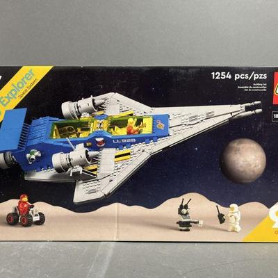 Lot 38 | LEGO 90th Anvrsry Galaxy Explorer Ship