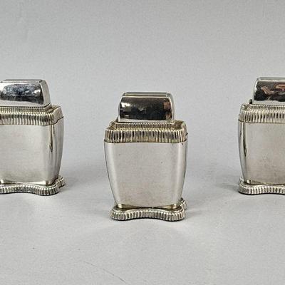 Lot 562 | Vintage Zippo Table Lighters