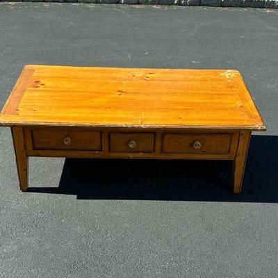 WOODEN COFFEE TABLE | Rectangular wooden coffee table with drawers. - l. 55.5 x w. 30 x h. 19 in

