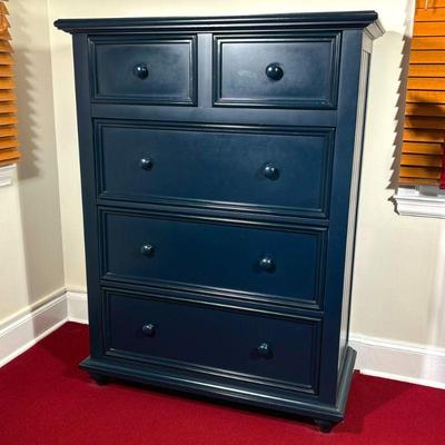 YOUNG AMERICAN 5 DRAWER CHEST | Blue painted wood. - l. 38 x w. 18 x h. 51 in

