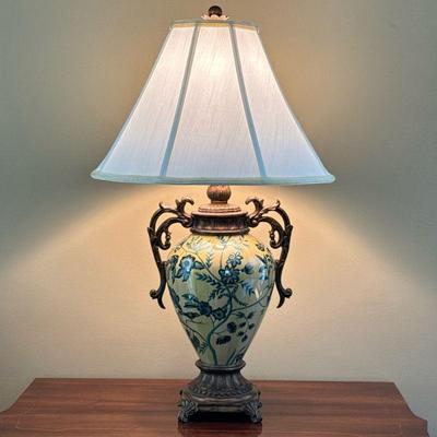 DECORATIVE BALUSTER FORM LAMP | h. 28 x dia. 17 in (over shade)


