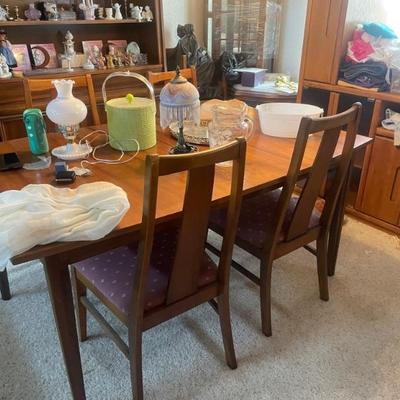This MCM dining room table & 6 chairs is stunning!