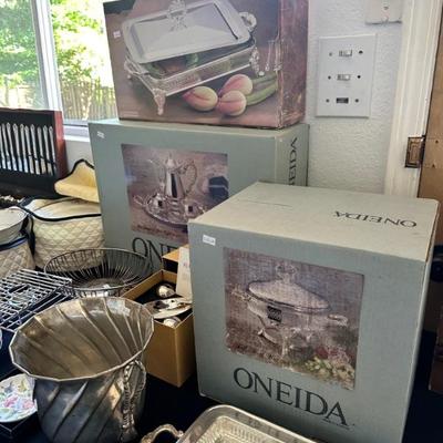 Oneida serving dishes & tea set