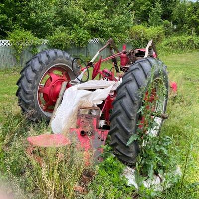 Red FARMALL Tractor, Yard Art ?