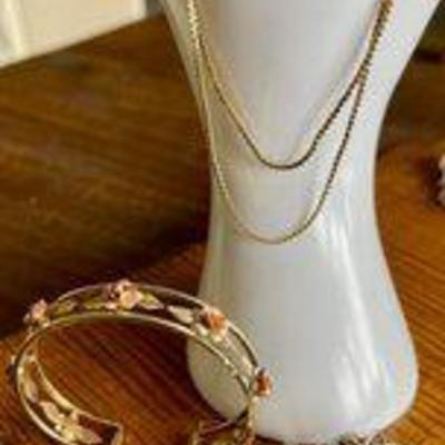 Vintage Krementz Jewelry - Golf Filled 17 Inch Chain - Gold Filled Bracelet - Grape Pin & Earrings
