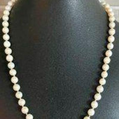 14K Gold & Knotted Pearl 19 Inch Necklace