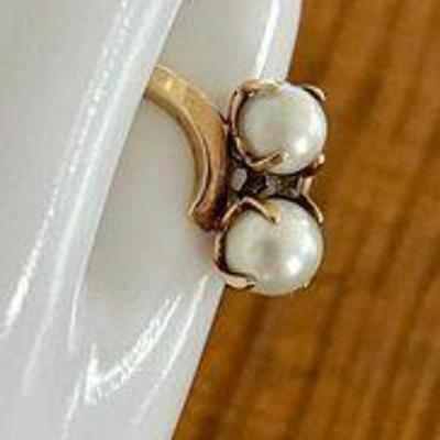 14K Yellow Gold & Double Pearl Ring - Size 5.75 - Total Weight 3.2 Grams
