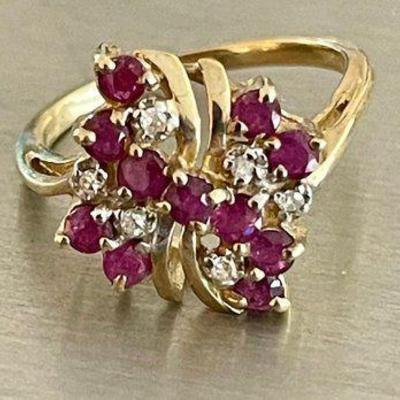Vintage 10k Gold Plumb Ring With Diamonds And Rubies Size 6.5 - Total Weight 3.1 Grams