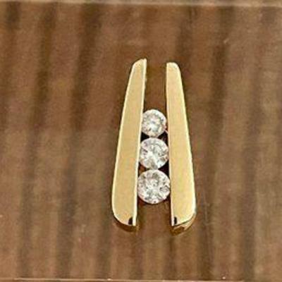 14k Yellow Gold And Three Graduated Diamond Slide Pendant - Total Weight 2.3 Grams