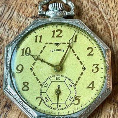 Antique Illinois Watch Company Etched Pocket Watch 4949751 - 17 Jewels With 14K Gold Filled Star Case