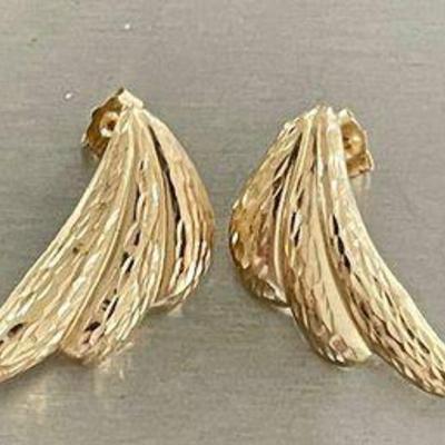 Vintage Pair Of 14K Gold Post Earrings - Total Weight .8 Grams