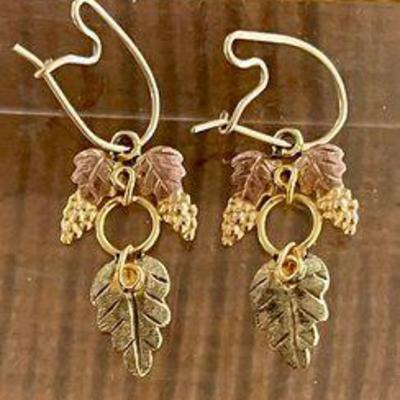 12K Black Hills Gold Leaf Earrings - Total Weight 1.9 Grams
