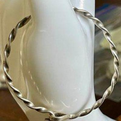 Vintage Sterling Silver Hook Bangle Bracelet Made By Estelle - Total Weight 7.8 Grams