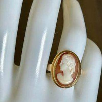 14K Yellow Gold Cameo Ring Size 7.25 - GIA Appraisal - Total Weight 5.49 Grams
