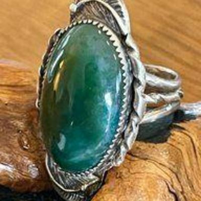 Native American Sterling Silver And Nephrite Stone Ring Size 8 Signed E M - Total Weight 12.4 Grams