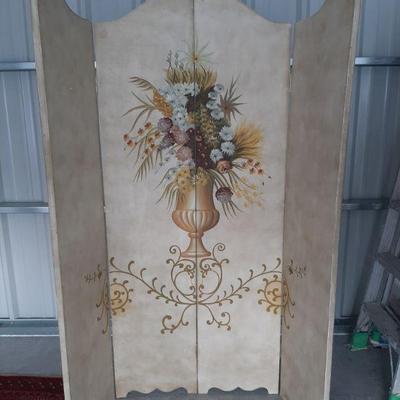 One side of folding screen/ room divider 