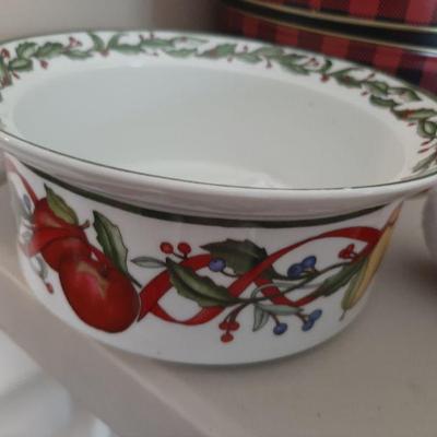Fitz and Floyd holiday decor bowl 