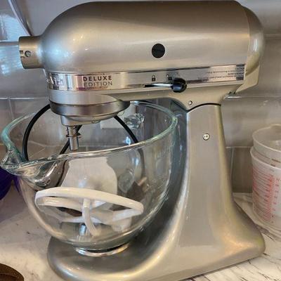 Kitchen Aid Mixer Deluxe Edition