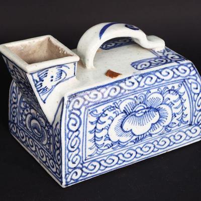 Chinese Blue & White Urinal, Qing Dynasty 1644-1911